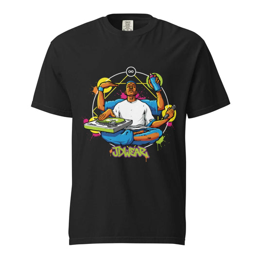 Camiseta negra JDWEAR con ilustración de personaje de 4 brazos representando los elementos del hip hop: graffiti, dj, mc y breakdance